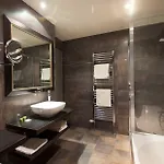 Hotel Logis Le Cheval Blanc 3*