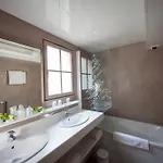 Hotel Logis Le Cheval Blanc Langres