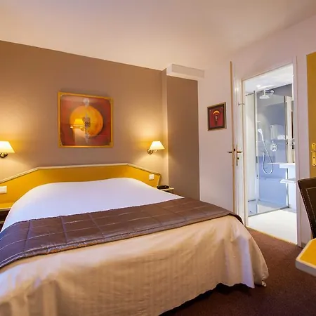 Hotel Logis Le Cheval Blanc Langres