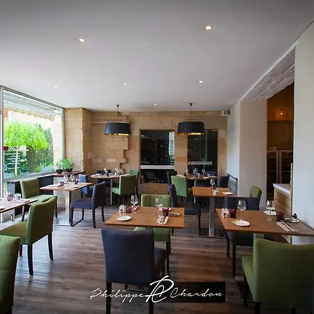 Logis Le Cheval Blanc Hotel 3*