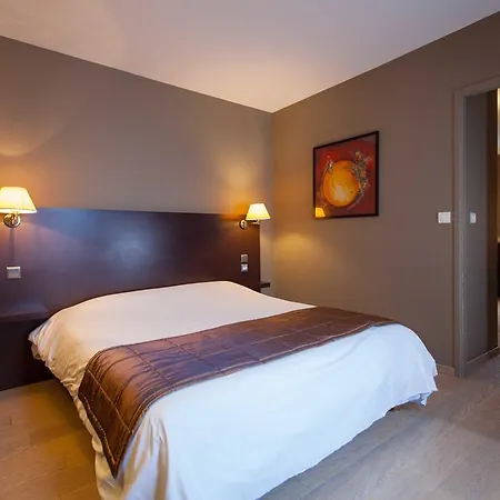 Logis Le Cheval Blanc Hotel