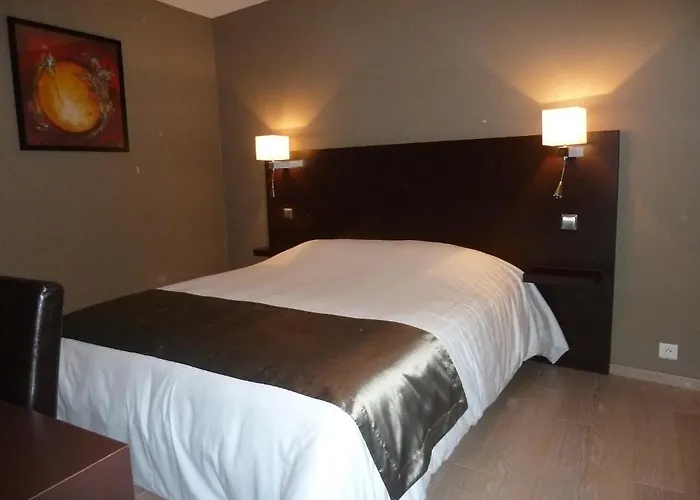 Logis Le Cheval Blanc 3*