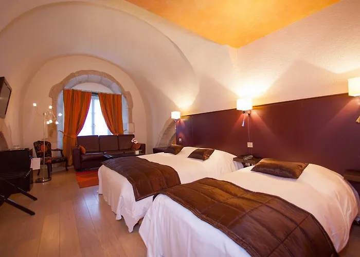 Ξενοδοχείο Logis Le Cheval Blanc 3*