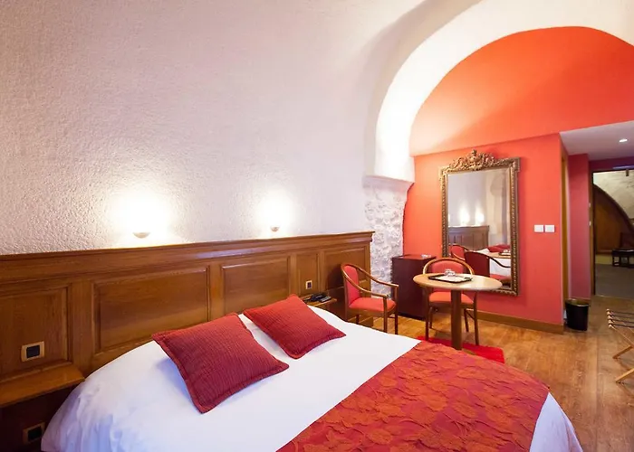 Logis Le Cheval Blanc Hotel Langres